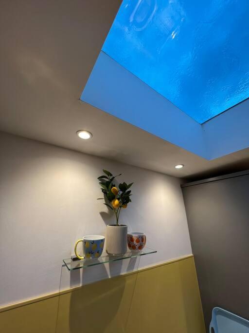 Citrus Chalet, Modern Light And Airy!