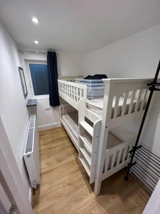 Citrus Chalet, Modern Light And Airy! * Redruth