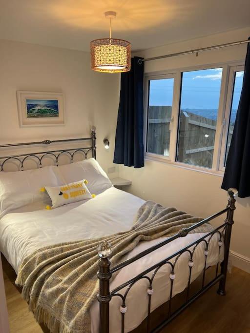 Holiday home Citrus Chalet, Modern Light And Airy! Redruth